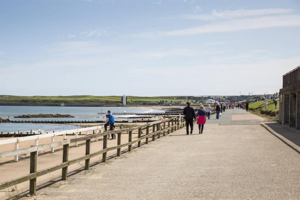 Lovely 2 Bed Apartment Close To Aberdeen Beach! Exteriör bild